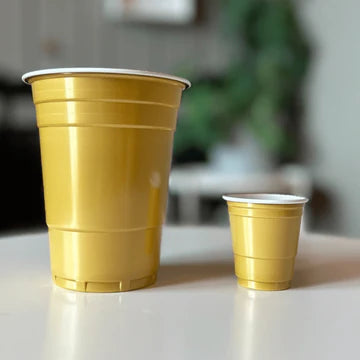 Goldene Beer Pong Shot Becher - 100 Stk. Schnapsbecher