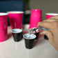 Schwarze Beer Pong Shot Becher - 100 Stk. Schnapsbecher